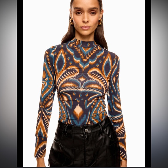 Farm Rio Pineapple Ikat Blue Jersey Blouse Size Large - Picture 2 of 8